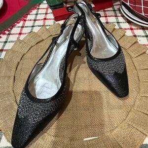 Bottega Veneta Slingback Woven  Heels Sz Eur 40 US 9-9.5 Kitten Heel Designer